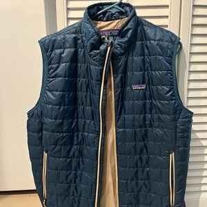 Patagonia Men's Navy Quilted Vest